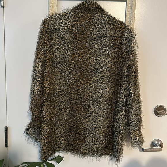FASHION 2 FASHION | Vintage Stylish Eye Lash Leopard Print Women's Blouse - Picture 8 of 9
